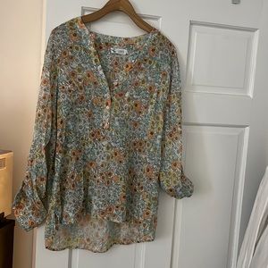 Half-button blouse. Carve design brand.